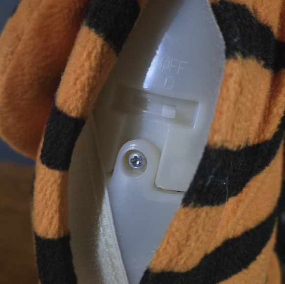 Disney Winnie the Pooh BOUNCING TIGGER - Talking Plush, Vintage 1998 12" WORKS - Picture 5 of 9